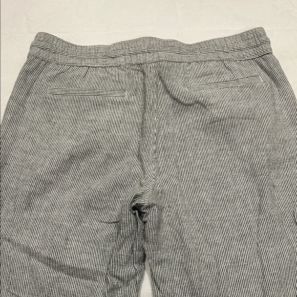 Women’s  Gray Striped linen Pants - Picture 5 of 6